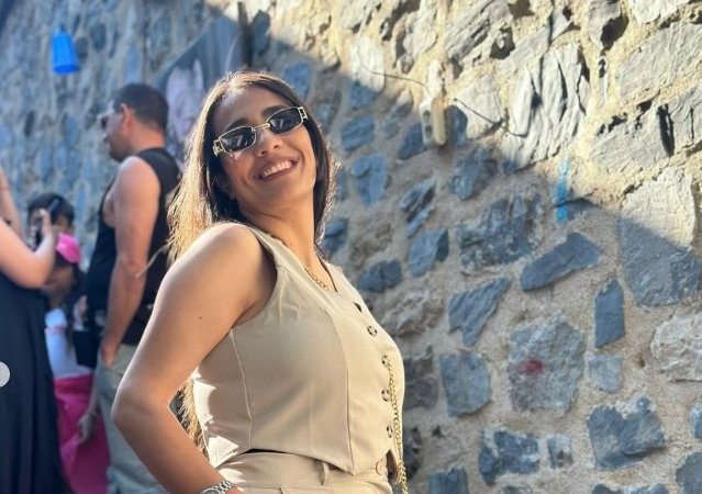 Gamze Koçak Sahne Performansıyla Sosyal Medyada Geniş Yankı Uyandırdı